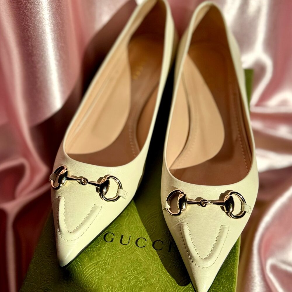 Gucci Erin Leather Horsebit Ballerina Flats in Mystic White Pointed Toe Size 9